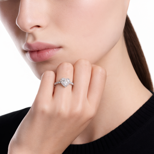 Herzring mit Kristallbesatz